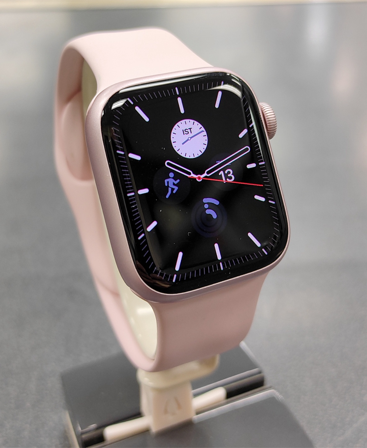 Apple Watch Series 9 - 41mm with Pink Sport Band