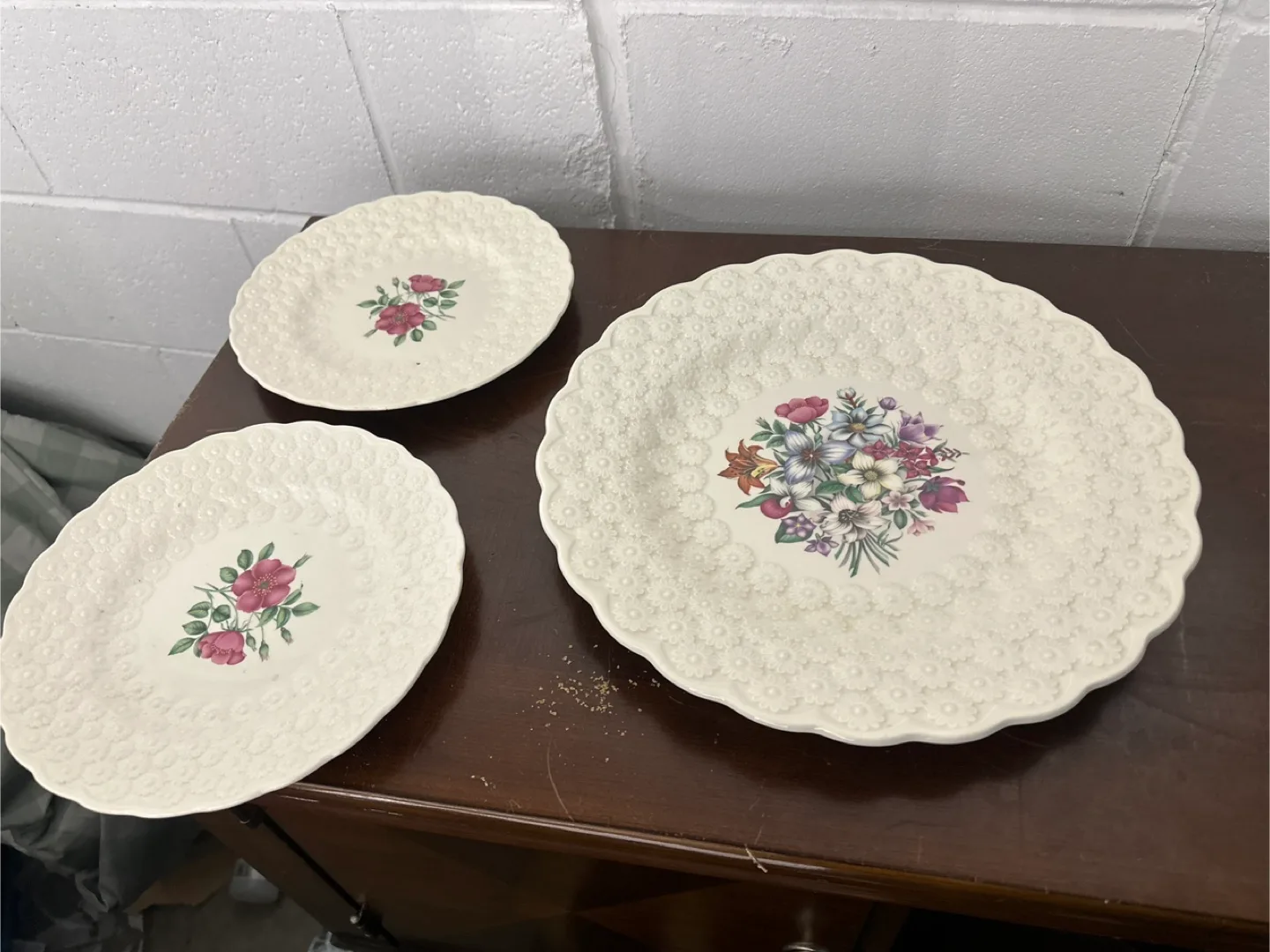 Spode Canadian Provincial Flowers Plates thumbnail