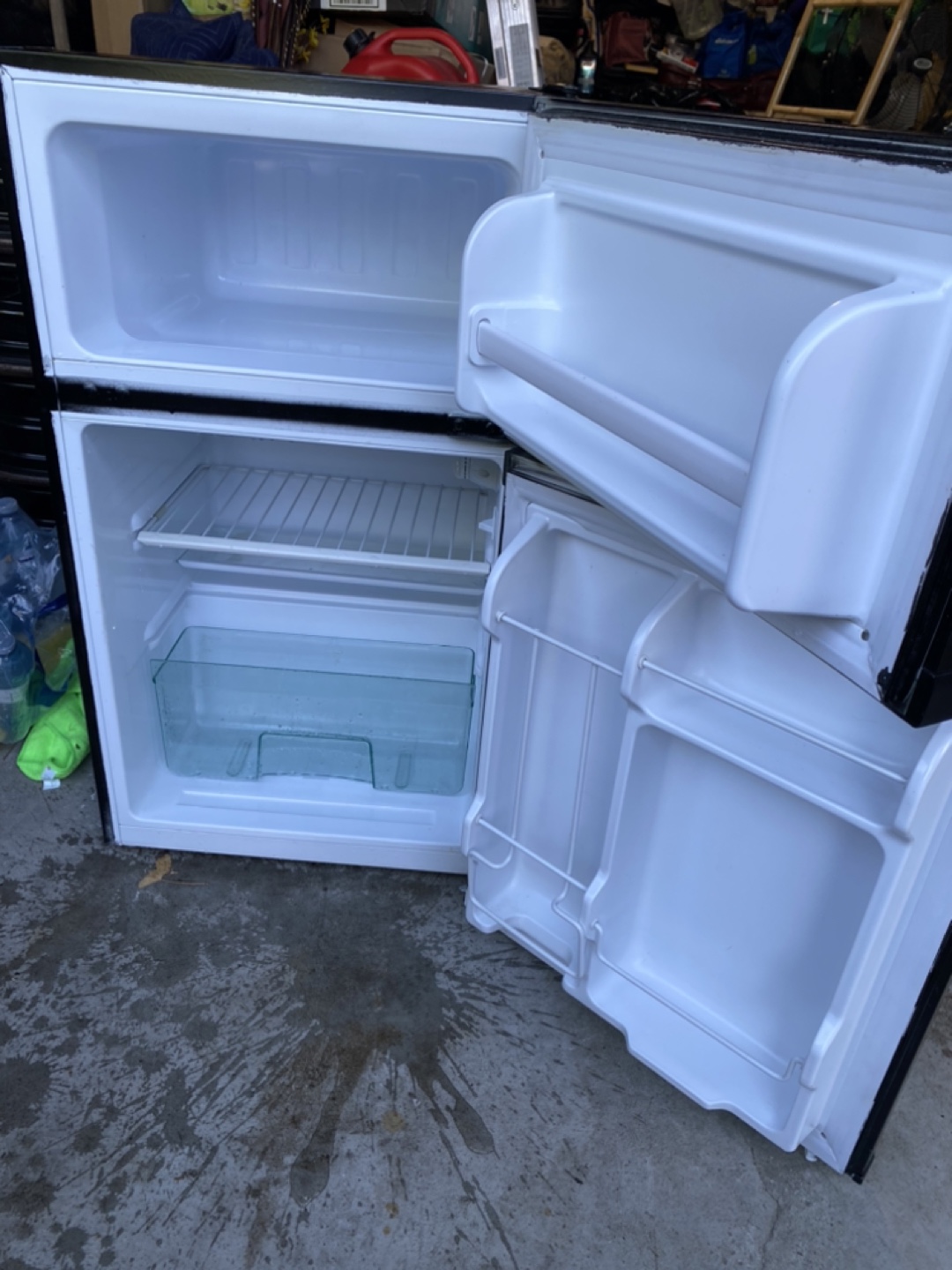 DANBY mini fridge 3.2 Cu.Ft. and freezer - photo 2