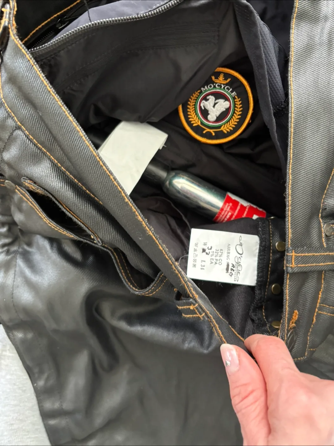 MO'Cycle Motorcycle Airbag Jeans - Size L34 w33 image indicator(5)