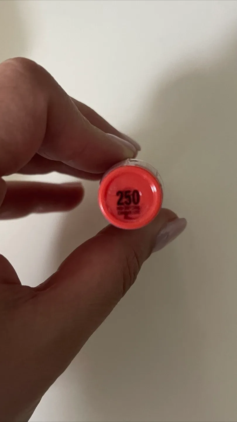 Revlon Kiss Cushion Lip Tint 250 🏒 image indicator(4)