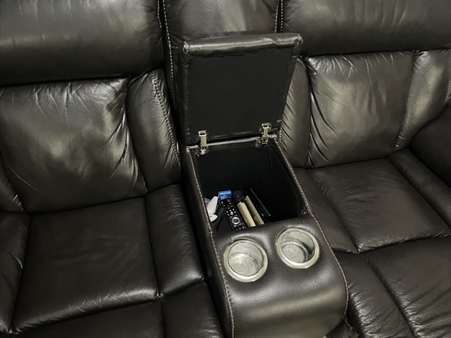 Reclining Leather Sofas With Console - photo 5