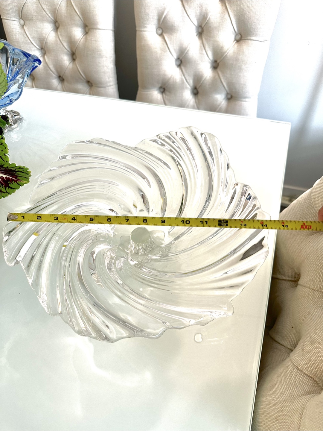 Elegant Crystal Swirl Fruit Bowl - photo 3