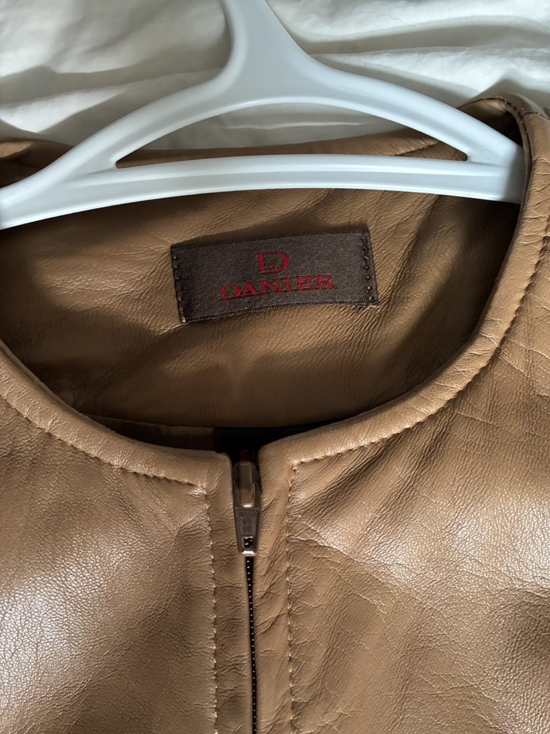 DANIER Tan Leather Jacket - photo 3