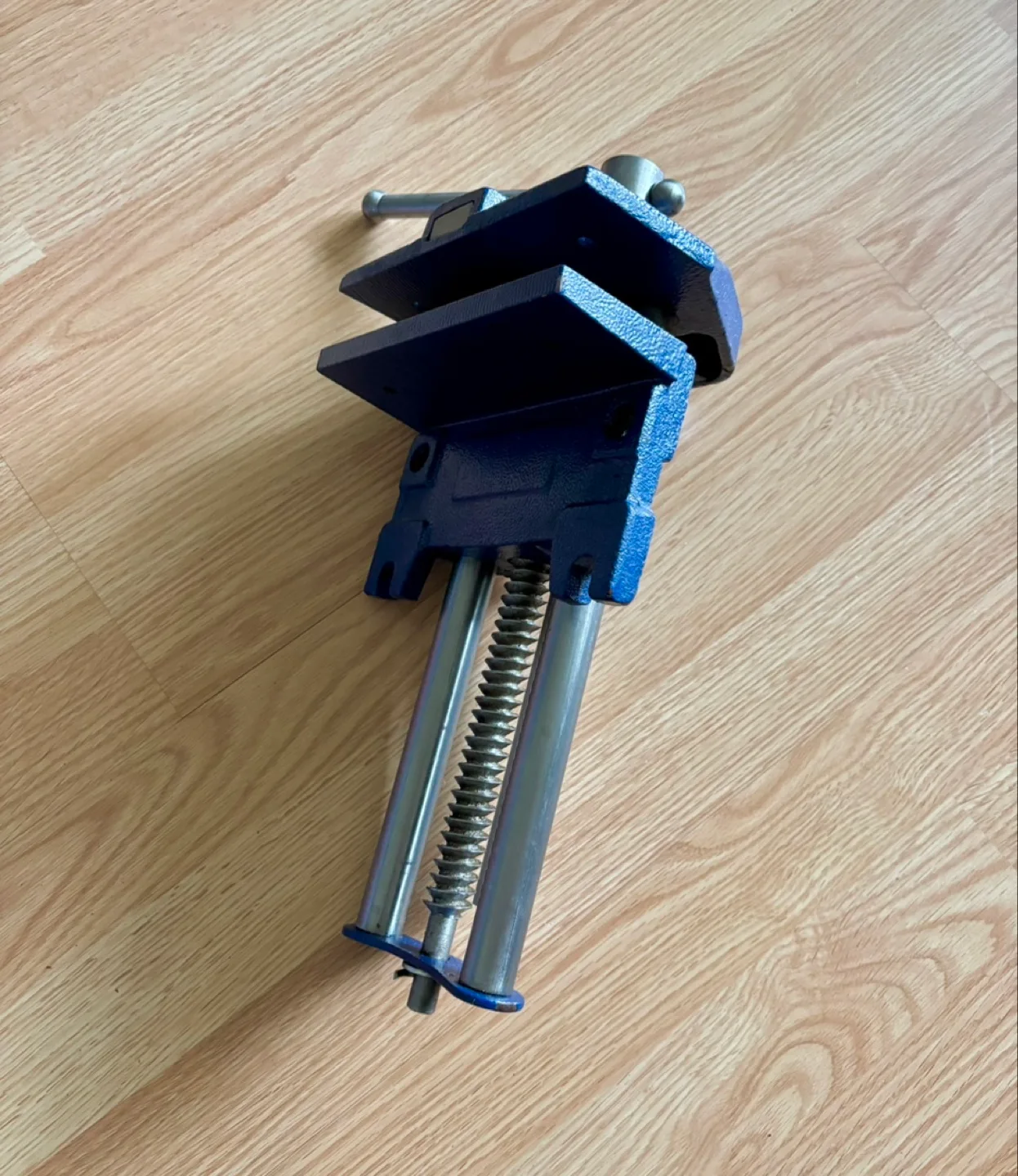 Mastercraft 7" Woodworking Vise image indicator(3)