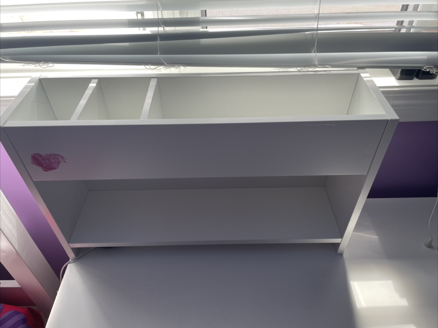 White Kids Desk and Chair Set with Hutch - photo 4
