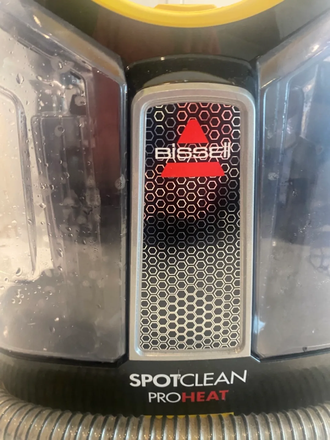 Bissell SpotClean ProHeat Portable Carpet Cleaner image indicator(2)