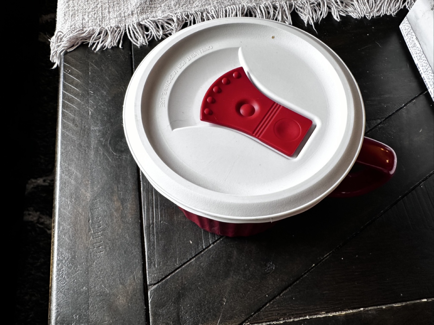 Corningware 20 oz Microwave & Oven Safe Red Ramekin with Lid