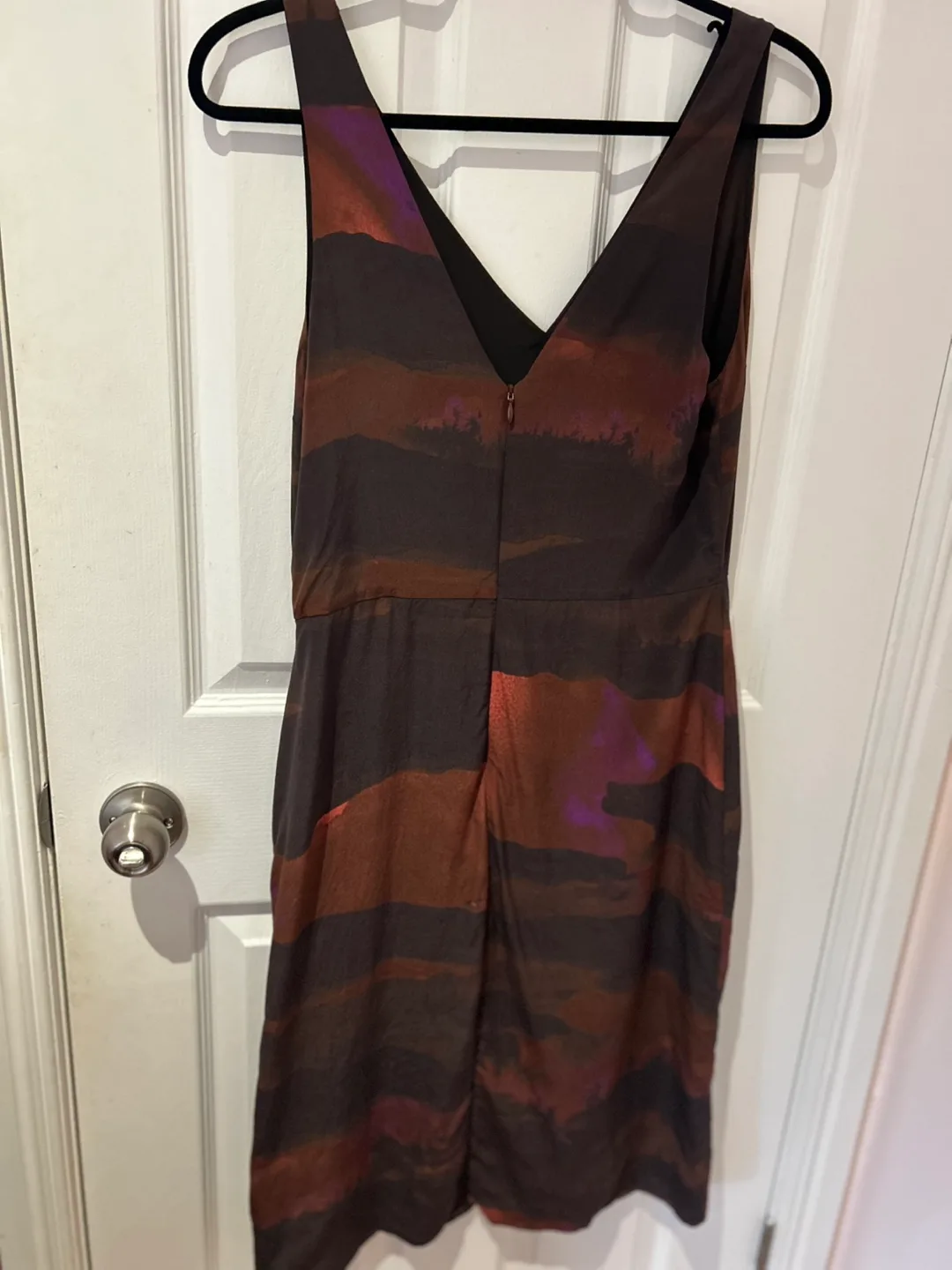 Babaton silk size 6 sleeveless midi dress image indicator(2)