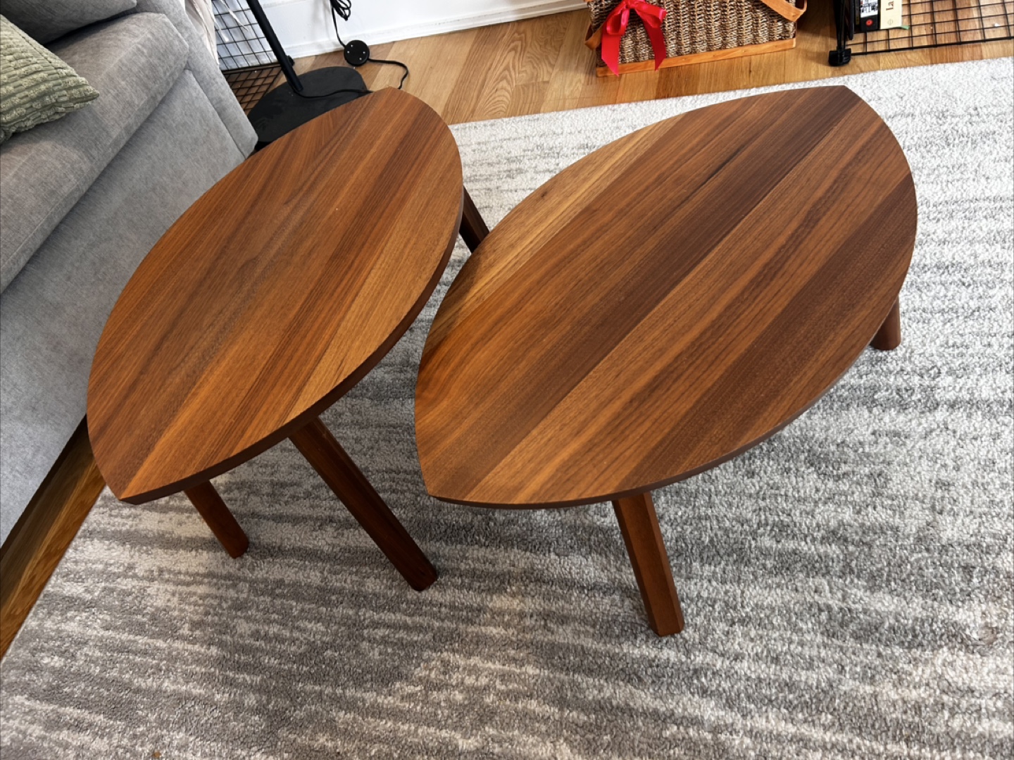 Two Nested Leaf-Shaped Walnut Coffee Tables - photo 3