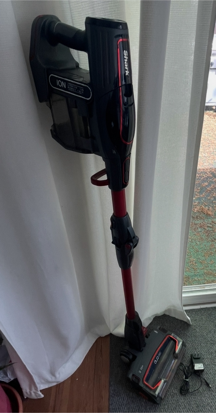 Shark cordless Vacuum - photo 3
