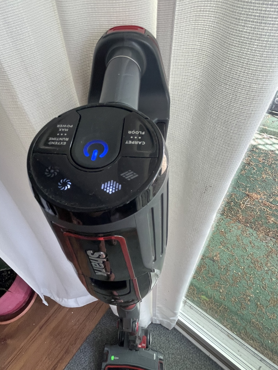 Shark cordless Vacuum - photo 2