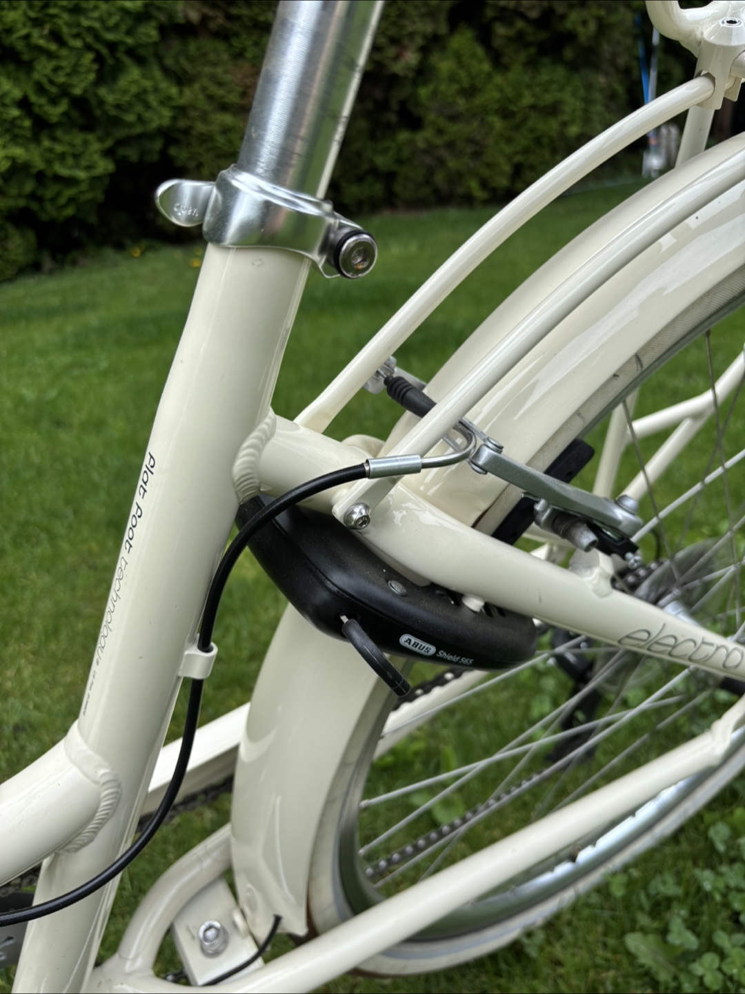 Electra Townie Commute 8D step thru - photo 4