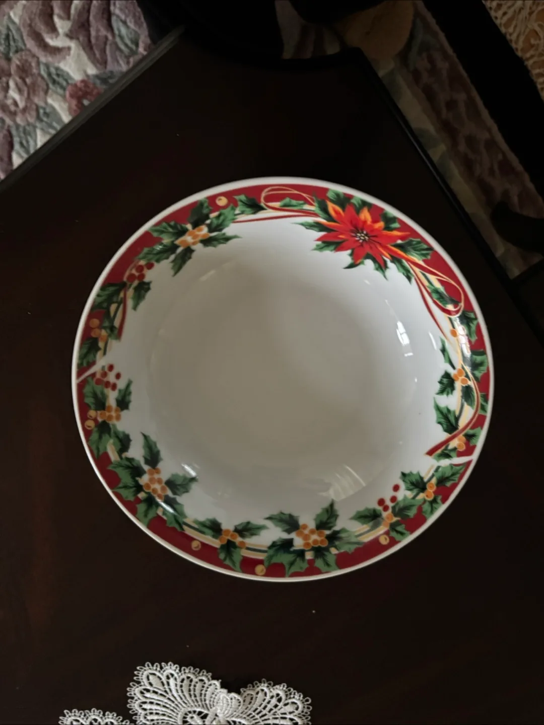 Christmas Dinnerware Set - 12 Bowls + More! image indicator(4)