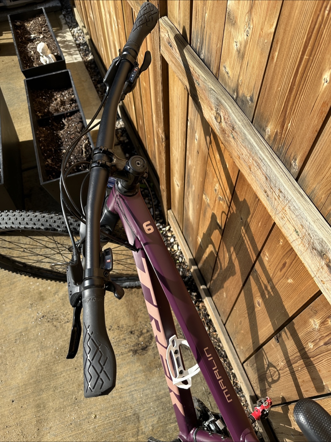 Trek Marlin 6 Women's Mountain Bike - Size M - photo 4