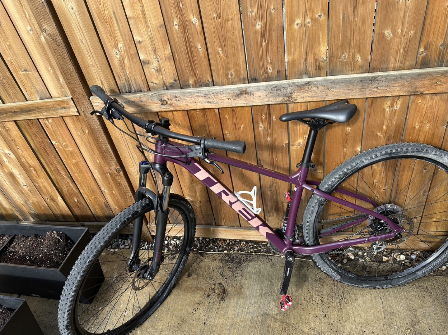 Trek Marlin 6 Women's Mountain Bike - Size M - photo 2