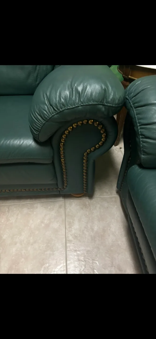 Dark Green Leather Sofa Set image indicator(2)