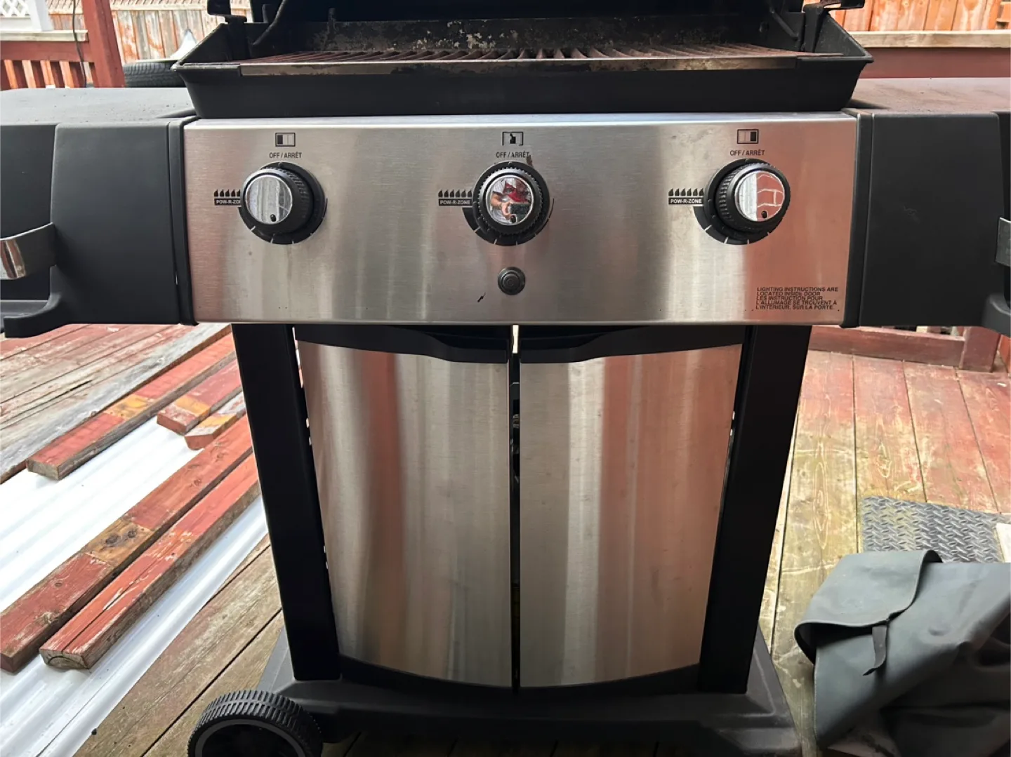 Broil King Signet 3-Burner Propane Gas BBQ Grill image indicator(5)