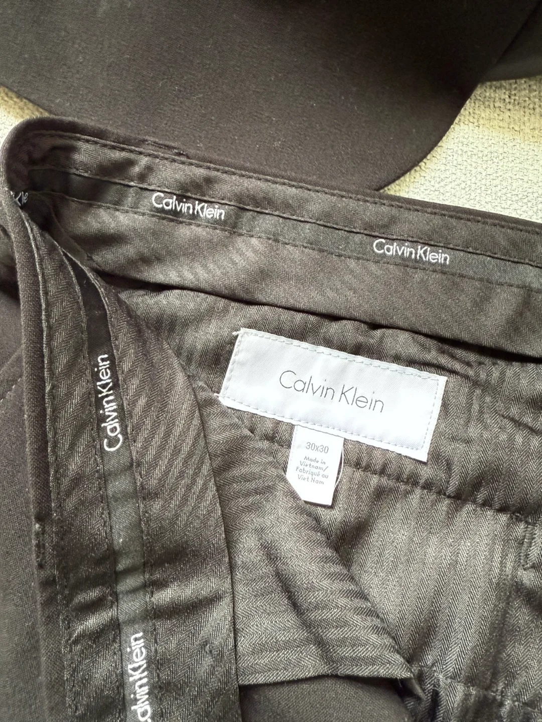 Calvin Klein Boys' Black Suit Size 30x30 image indicator(4)