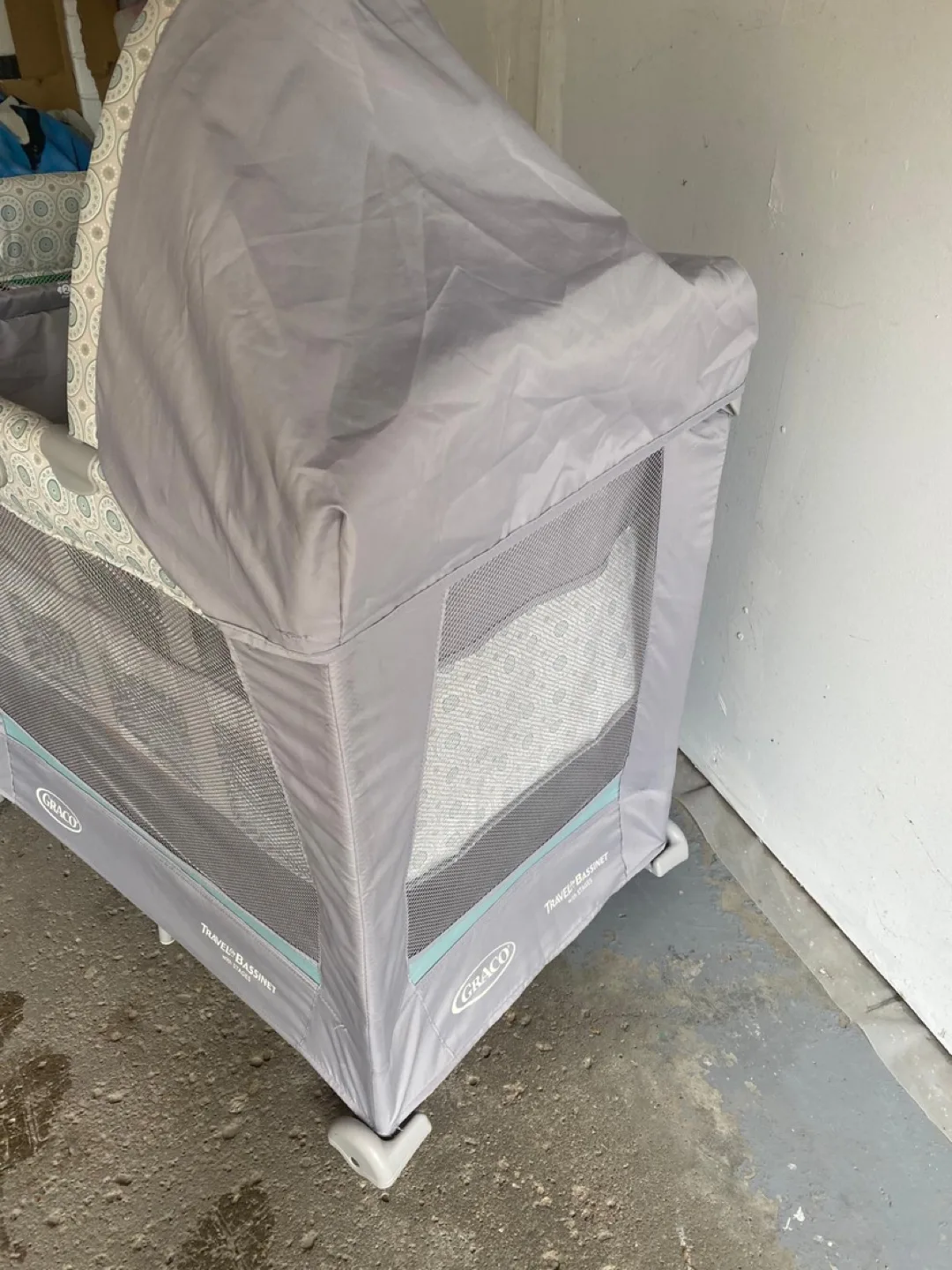 Graco Travel Bassinet Playard image indicator(2)