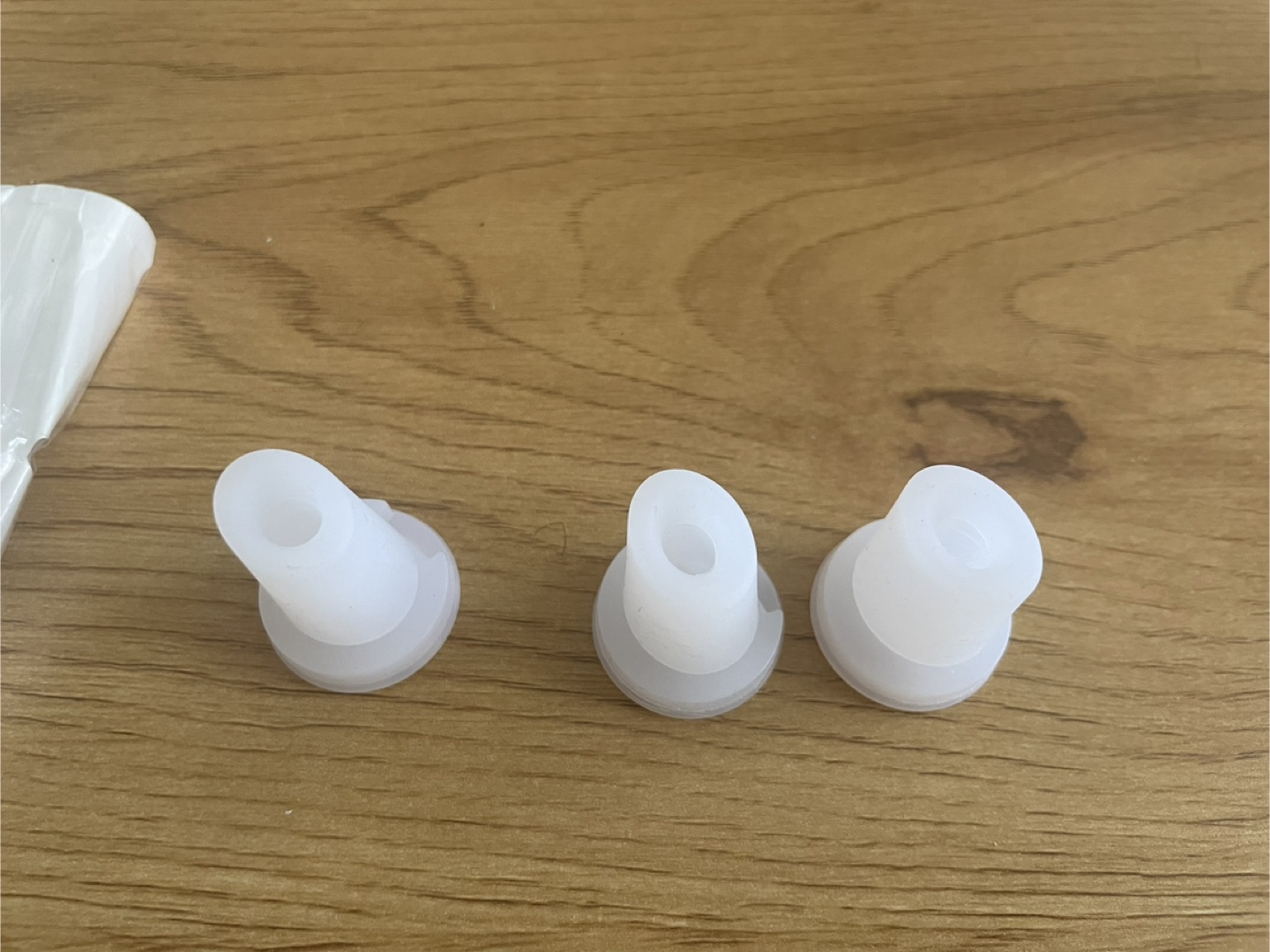 Three White Plastic Brita Replacement Valves - photo 2