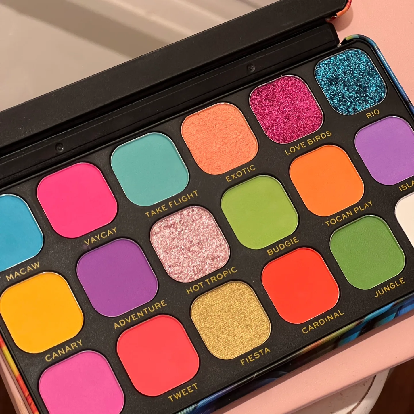 Revolution Forever Flawless Bird of Paradise Eyeshadow Palette image indicator(3)