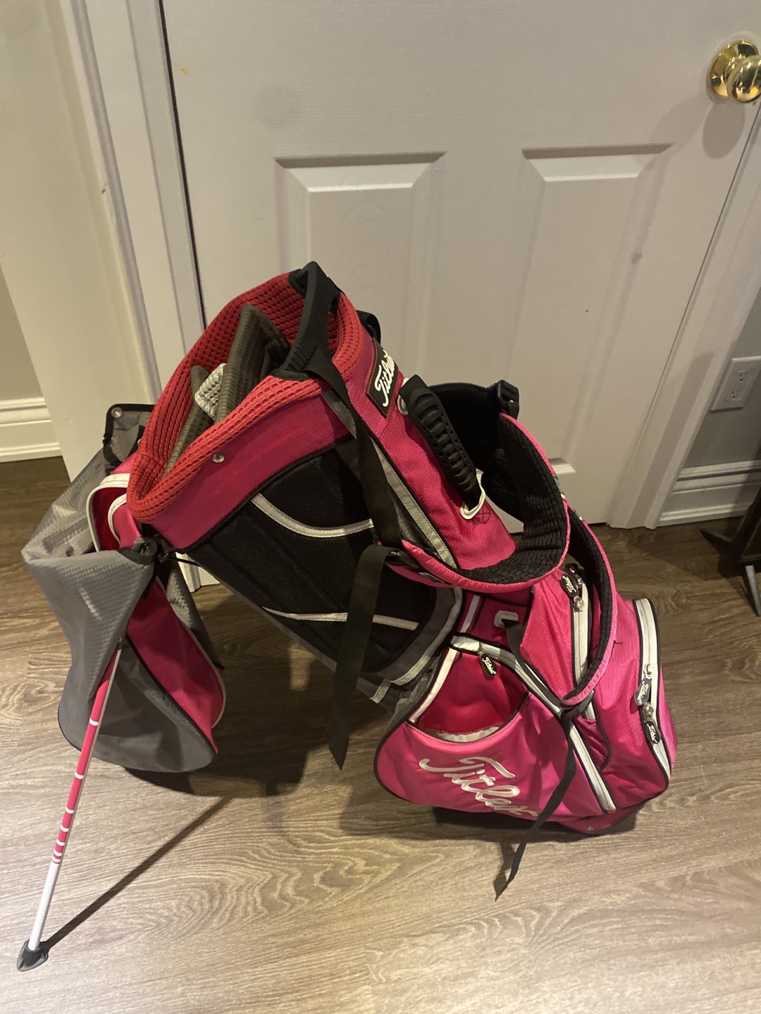Titleist Pink and Grey Golf Stand Bag - photo 3