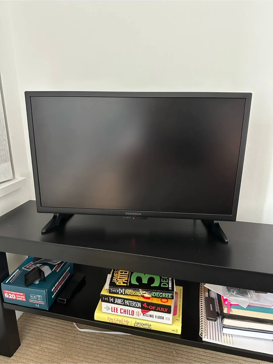 Insignia 24" 1080p FHD LED Smart TV - Fire TV Edition thumbnail