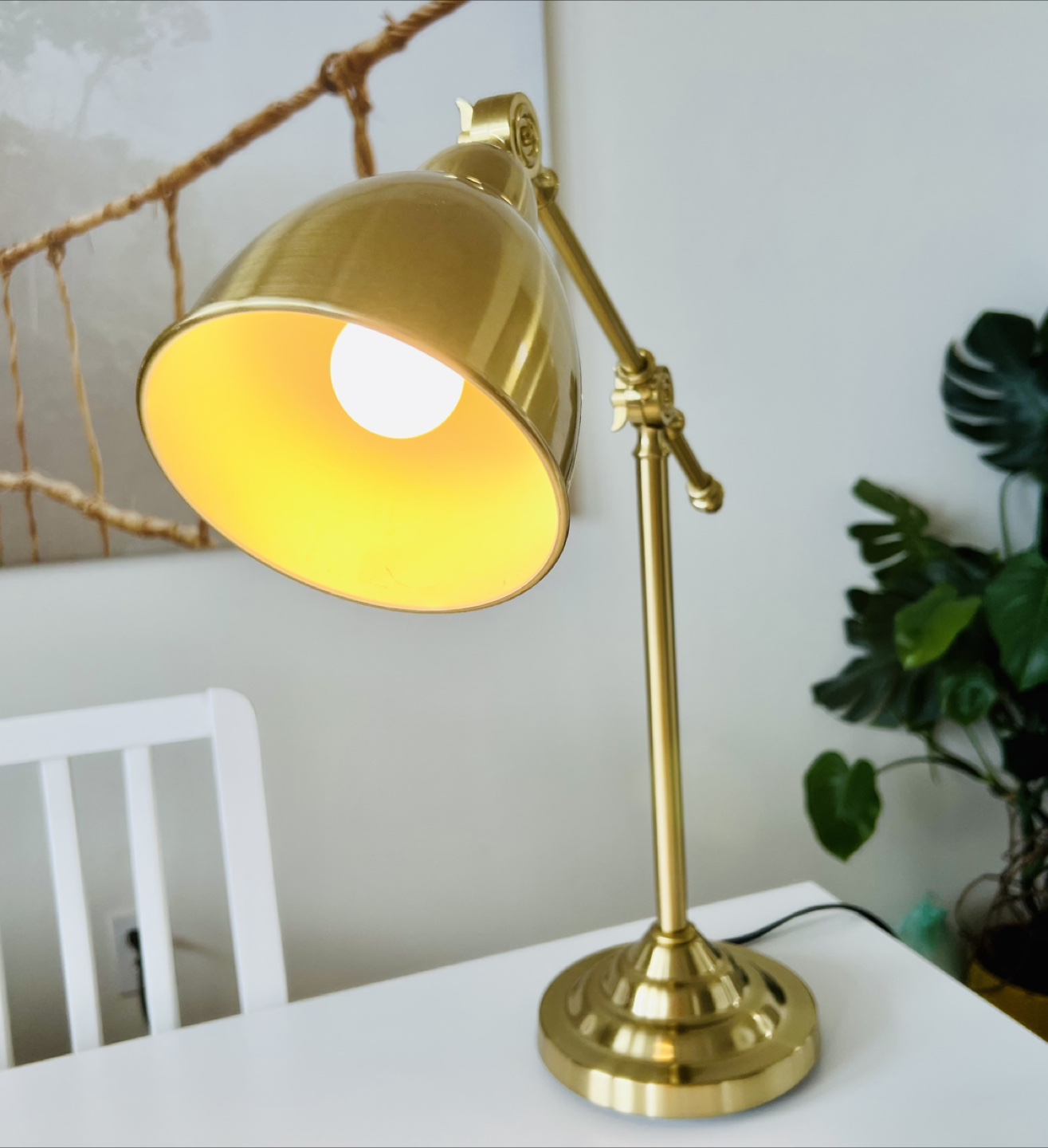 Brand New Adjustable Work Lamp – Never Used