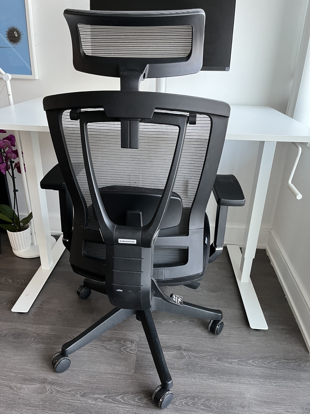 Autonomous Ergonomic Office Chair with Headrest - photo 3