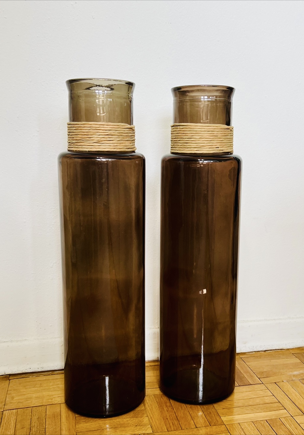 A pair of glass floor vases – available w/without dried wheat - photo 2