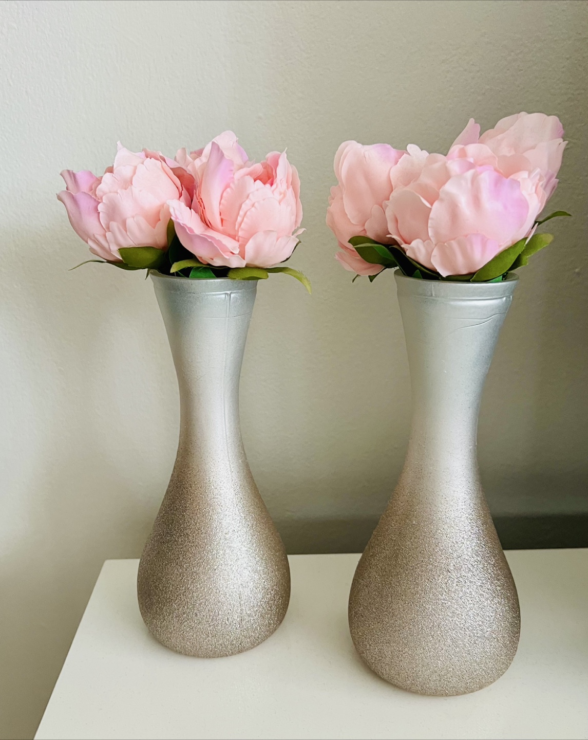 A Pair of Tabletop Glass Vases– With or without Artificial Roses