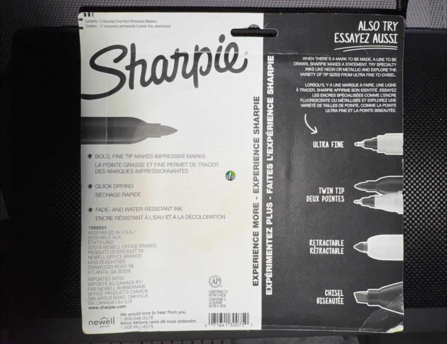 12-Color Sharpie® Classic Fine Point Permanent Marker Pack image indicator(2)