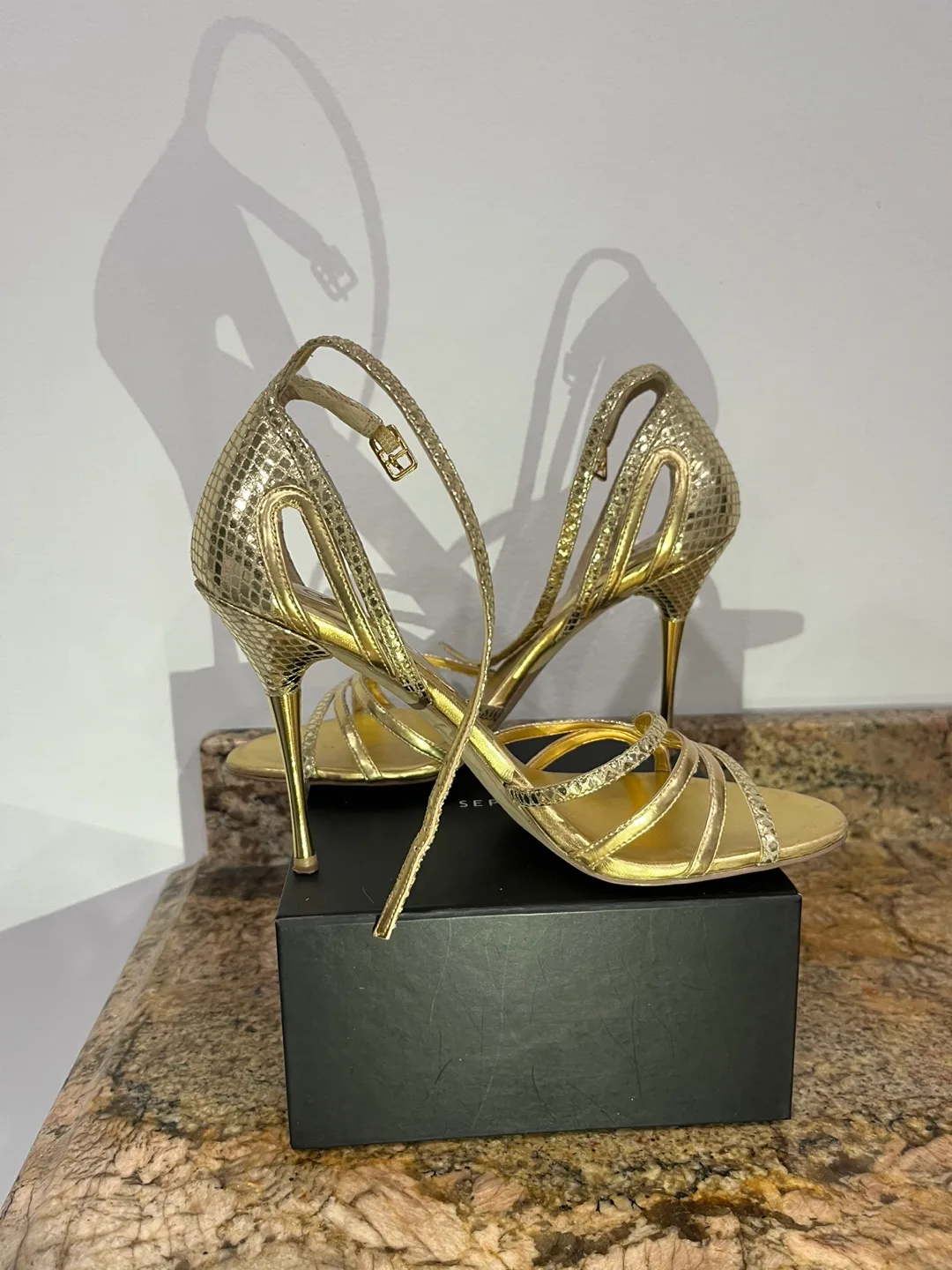 Gold Guess Heels Size 5.5 image indicator(2)