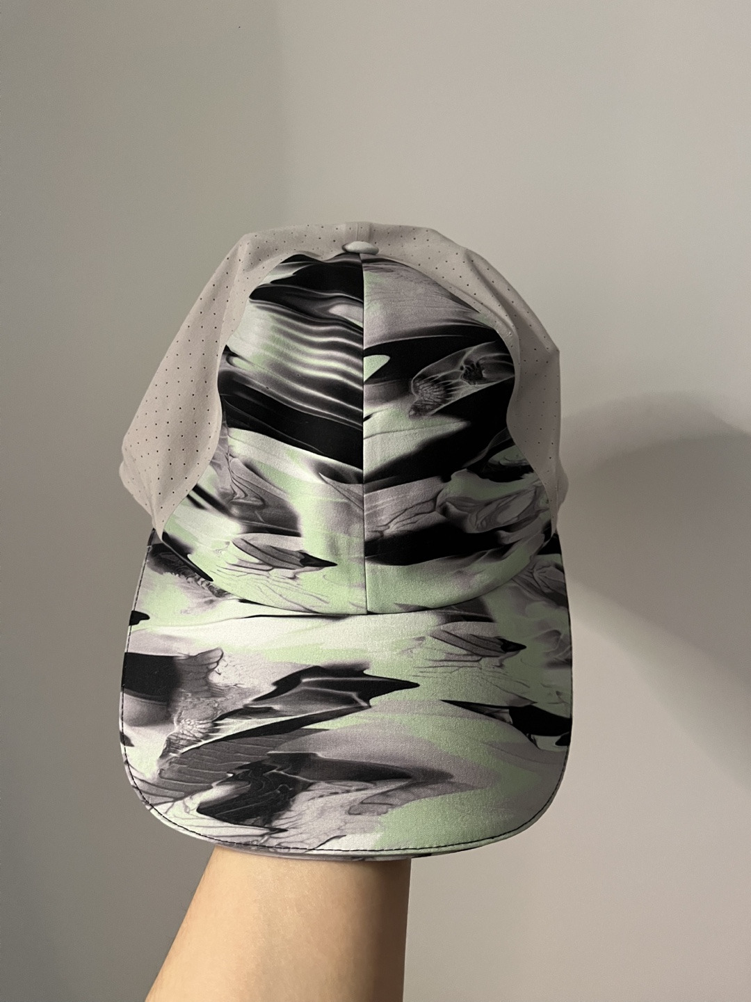 Lululemon hat