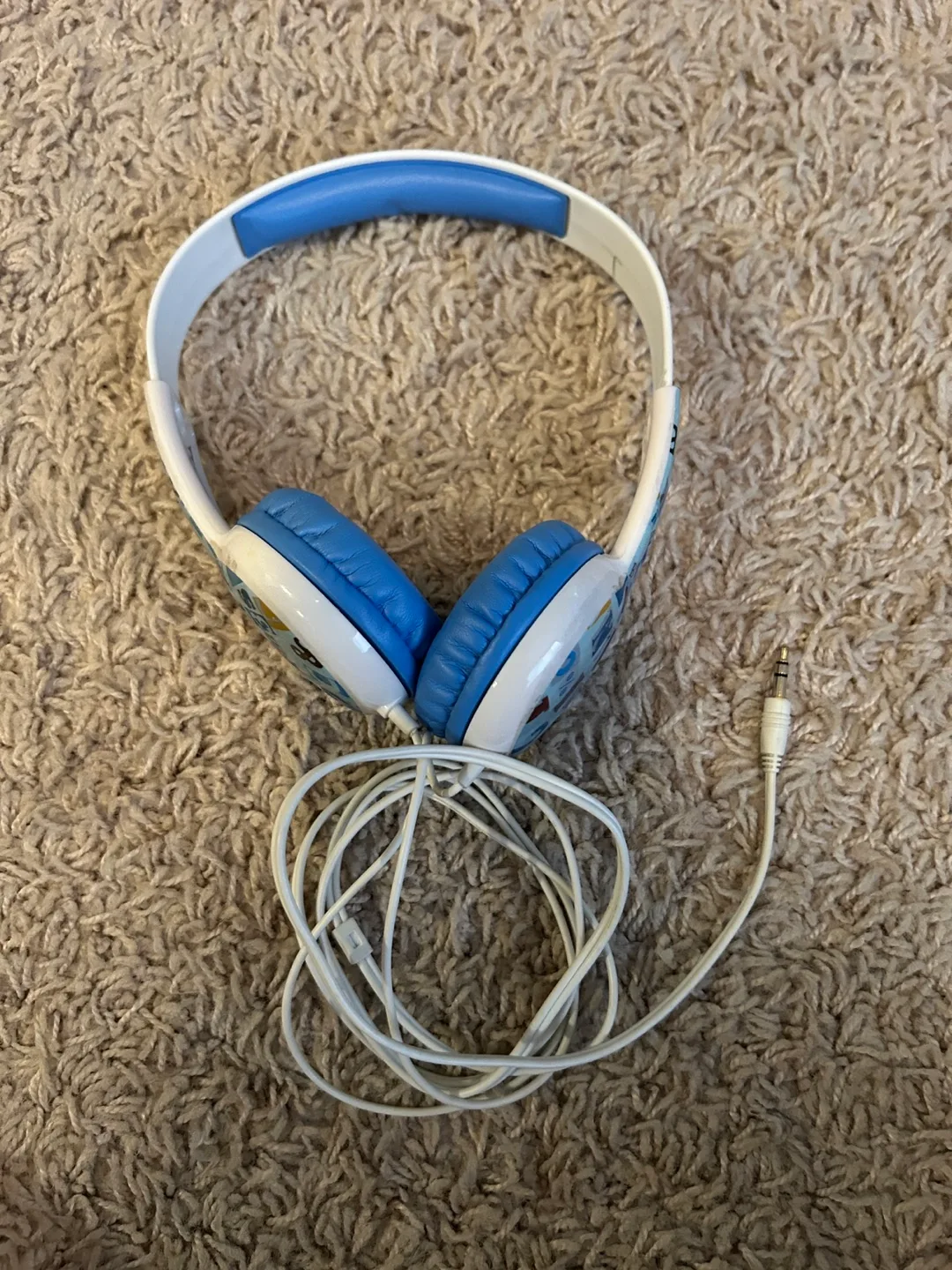 Maxell kid safe sounds over ear Headphones ( like new) thumbnail