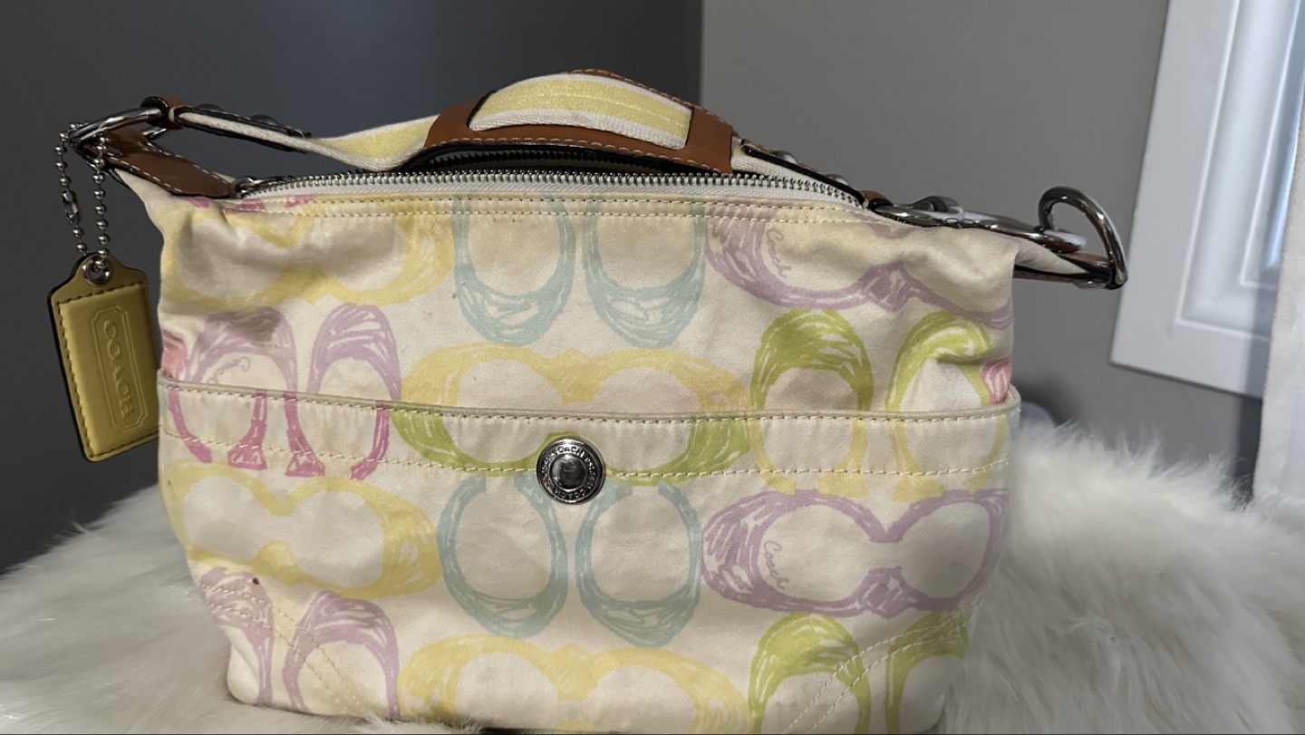Coach Shoulder Bag - Pastel Signature C's 🏒🏒