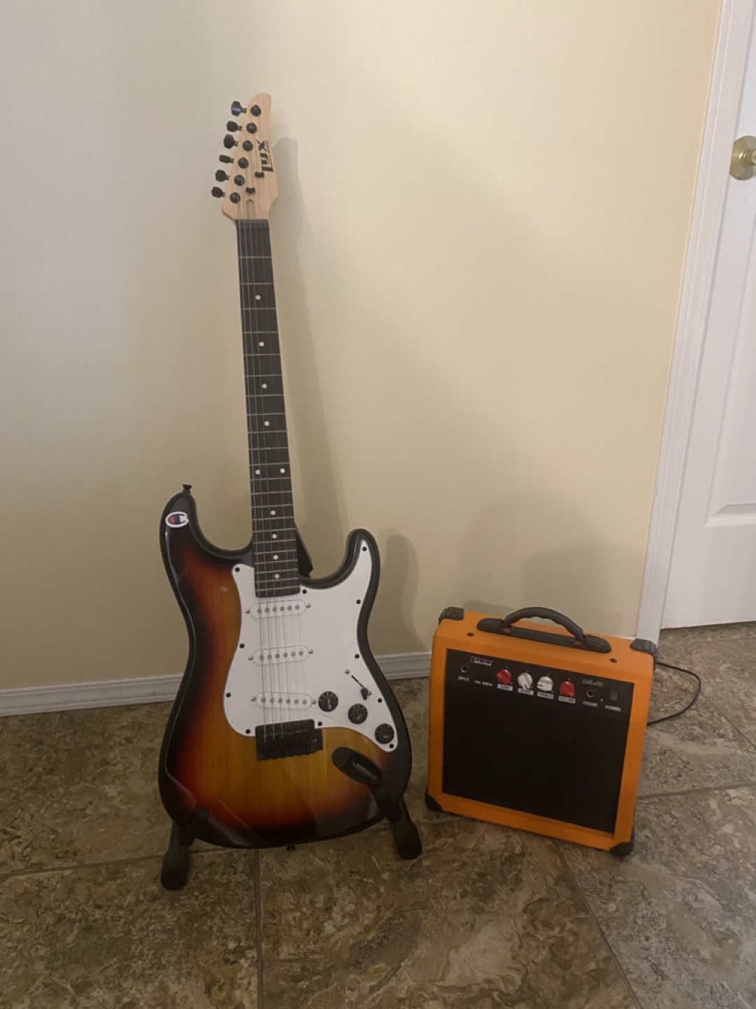 Lux Pro Electric Guitar and Amplifier Package