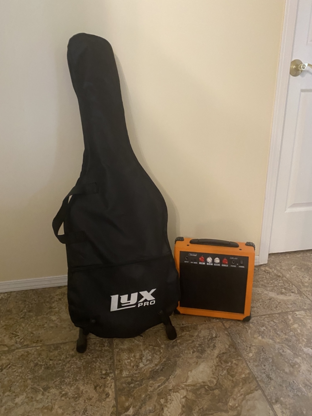 Lux Pro Electric Guitar and Amplifier Package - photo 4