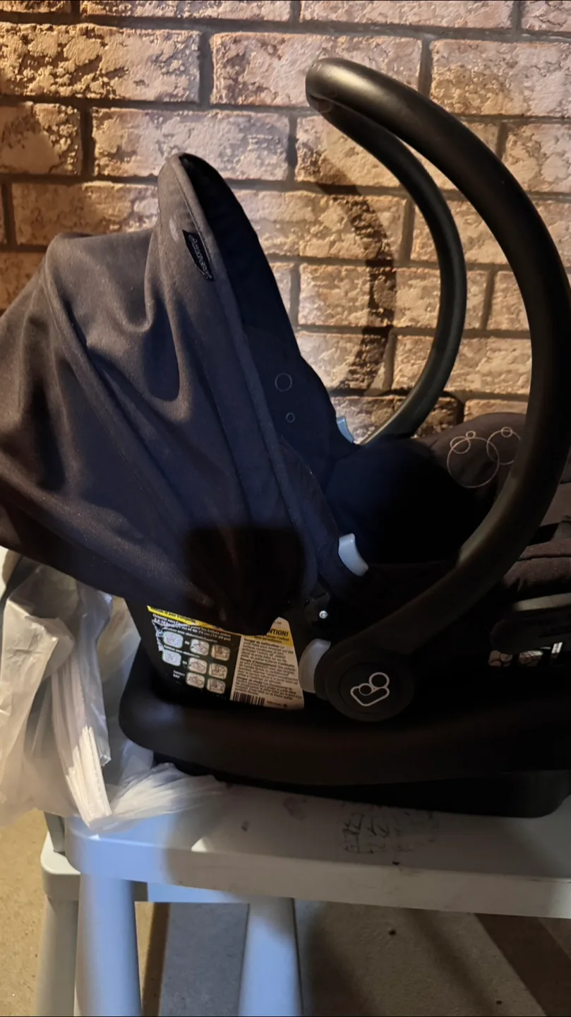 Max-Cosi Mico Infant Car Seat thumbnail