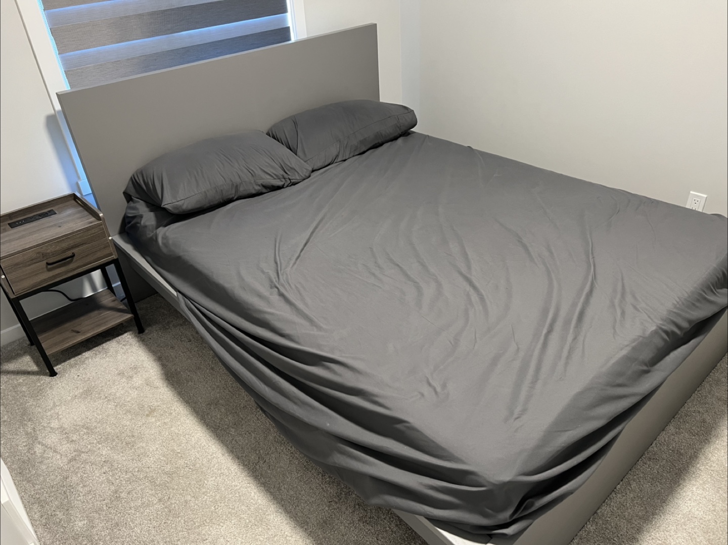 Queen Size Platform Bed Frame & Mattress - Grey - photo 3