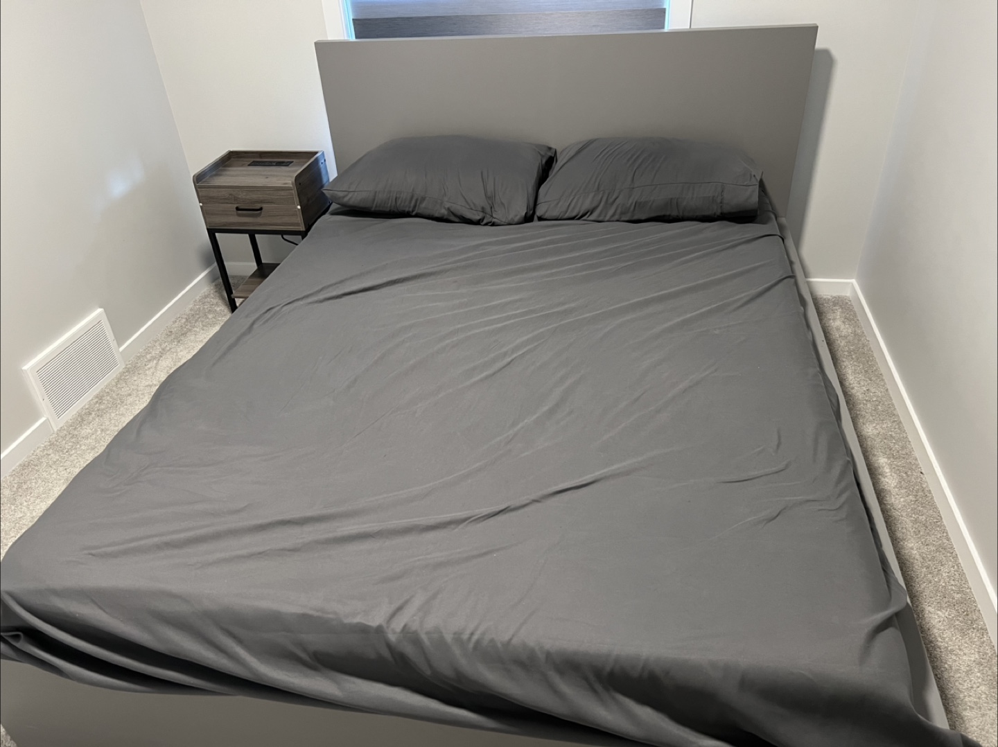 Queen Size Platform Bed Frame & Mattress - Grey - photo 5