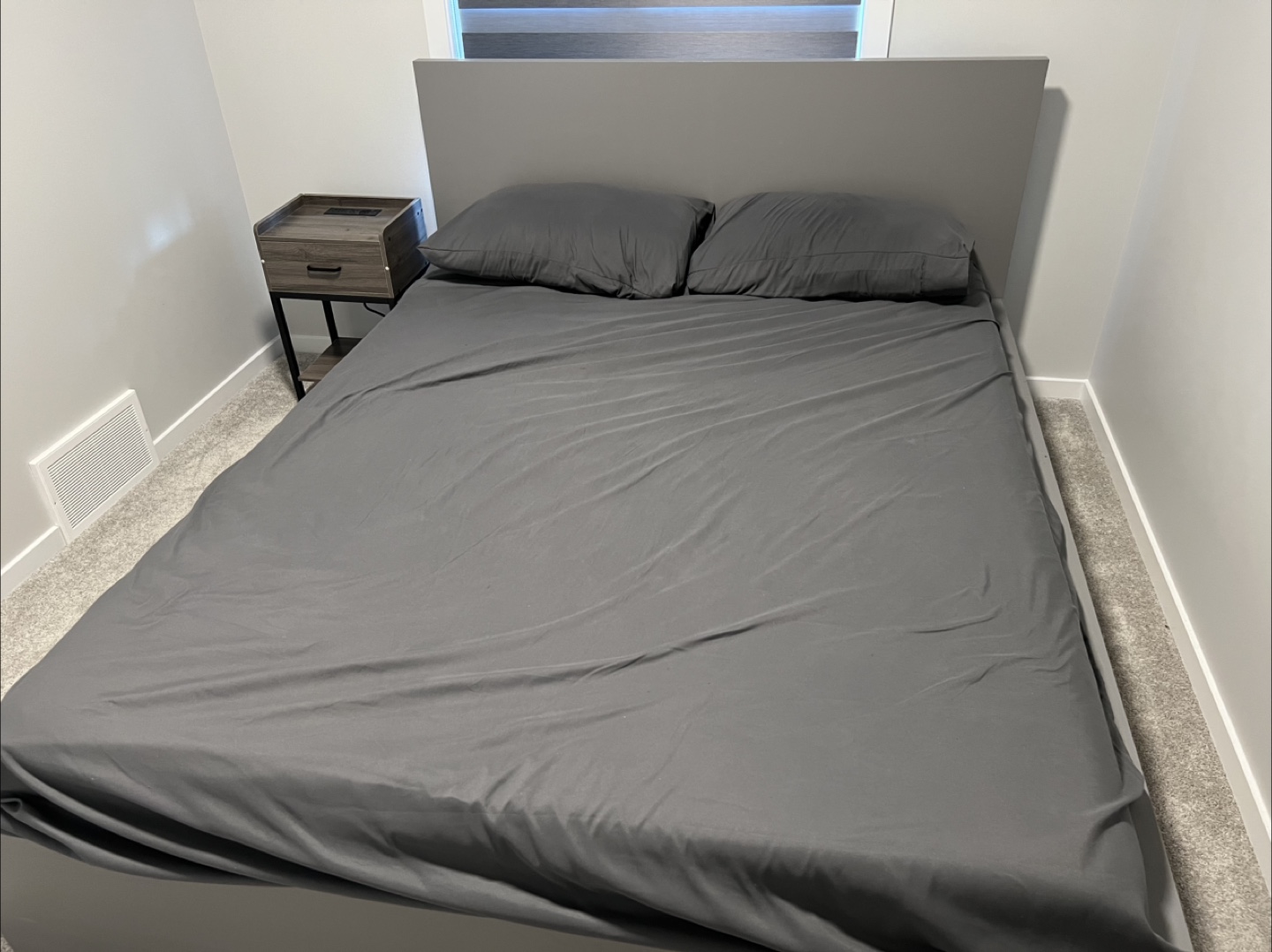 Queen Size Platform Bed Frame & Mattress - Grey - photo 4