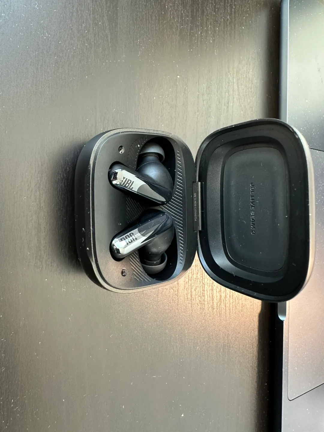 JBL Live Beam 3 Wireless Earbuds image indicator(2)