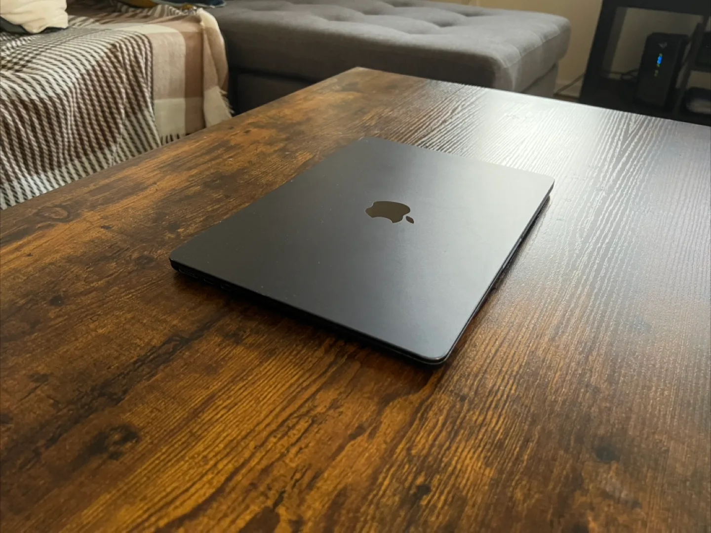 MacBook Air M2 8GB 256GB thumbnail