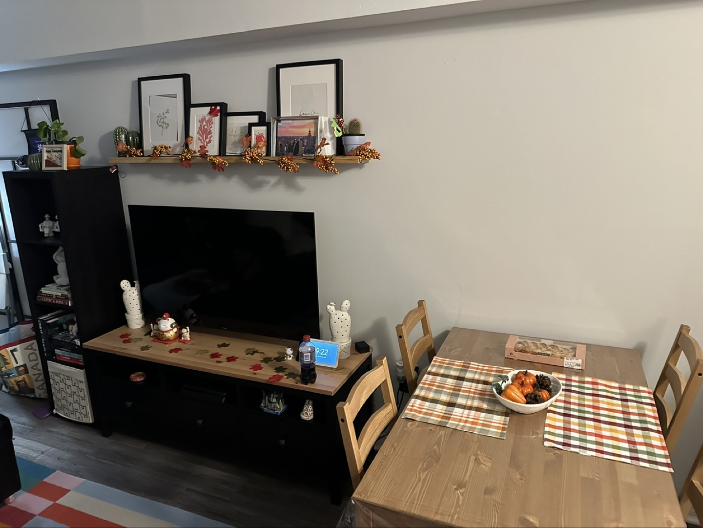 IKEA HEMNES TV Stand - photo 2