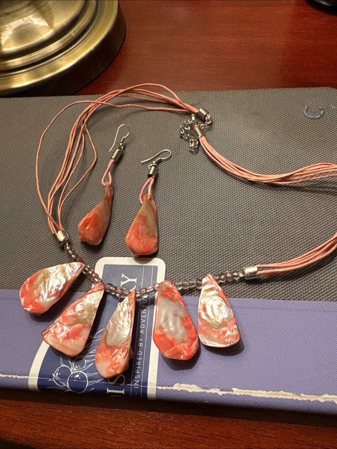 Stunning Coral Shell Necklace and Earring Set image indicator(2)