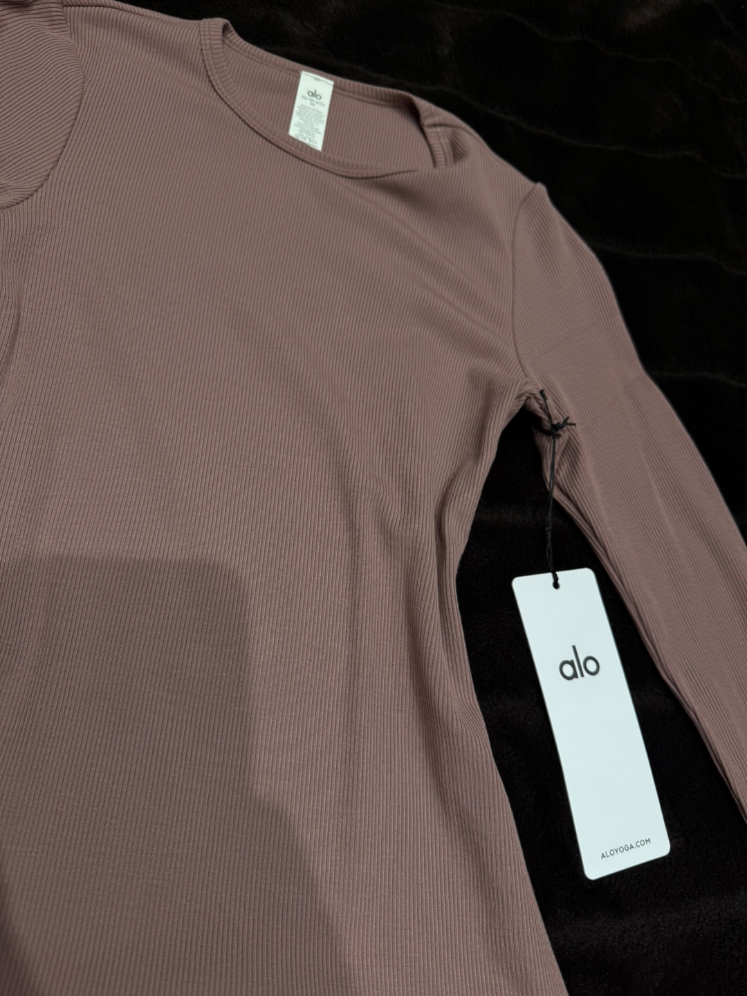 Alo Yoga Ribbed Modal Long Sleeve Shirt - Smoky Quartz - XS - photo 2