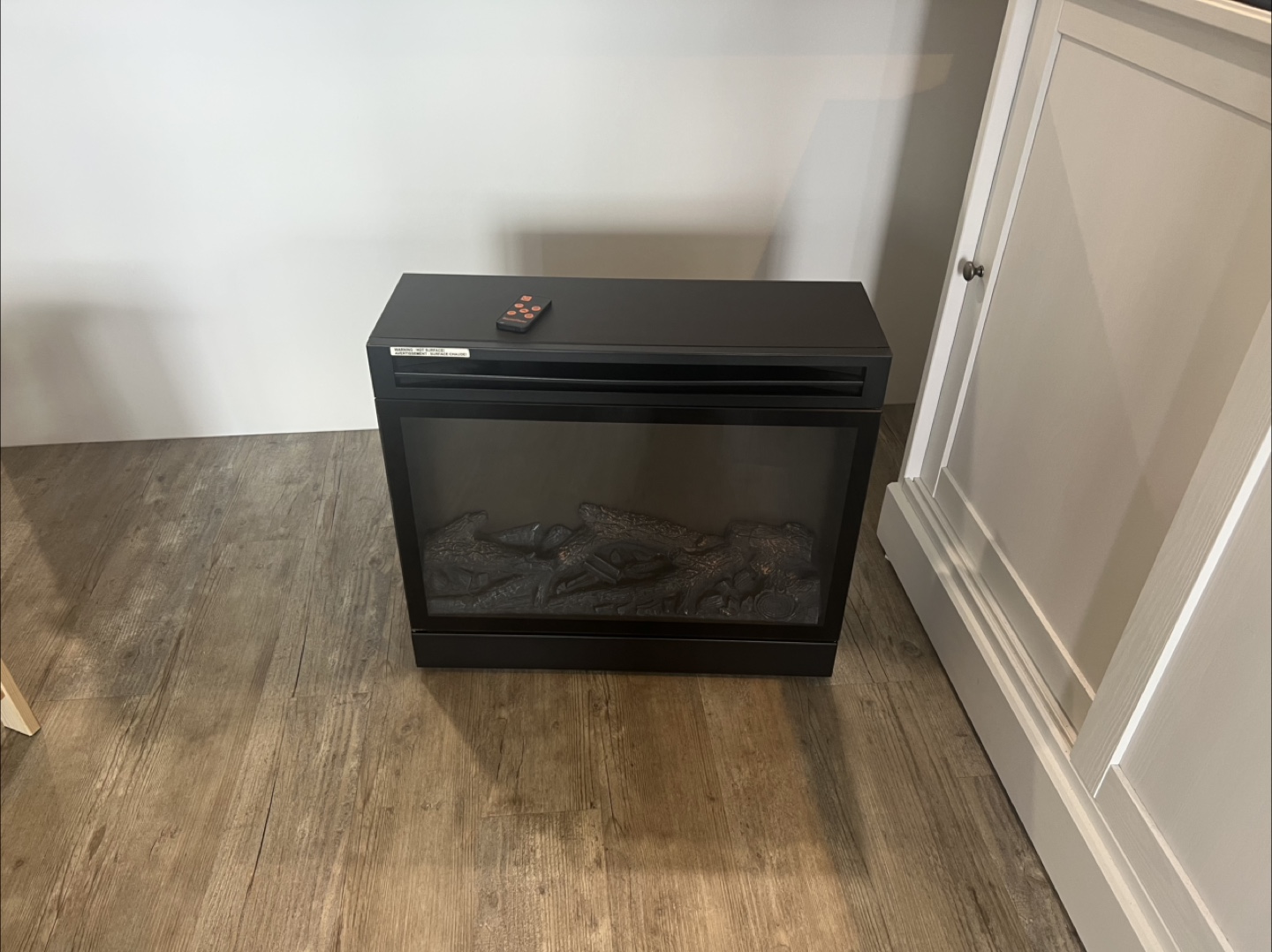 MasterFlame Electric Fireplace REG23RC - 1500W