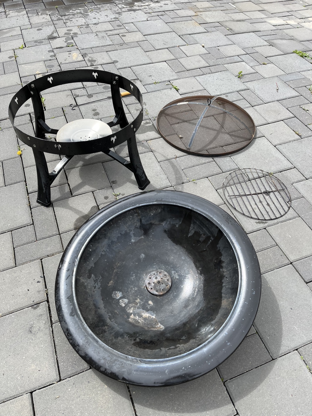 Fire pit with mesh cover - photo 4